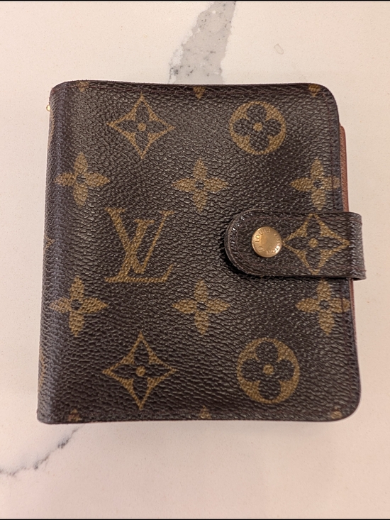 Louis Vuitton Handbags - Louis Vuitton Monogram Wallet Bifold Style Vintage